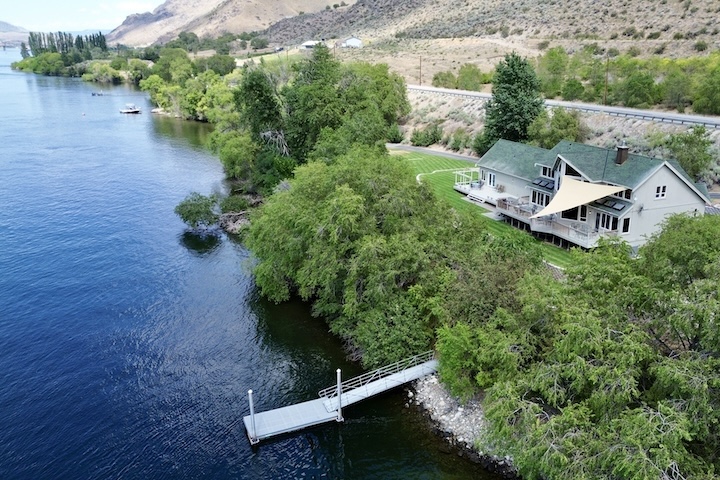 Special Property September 7-10, 2026 - 50% OFF Fall Getaway at Columbia River House