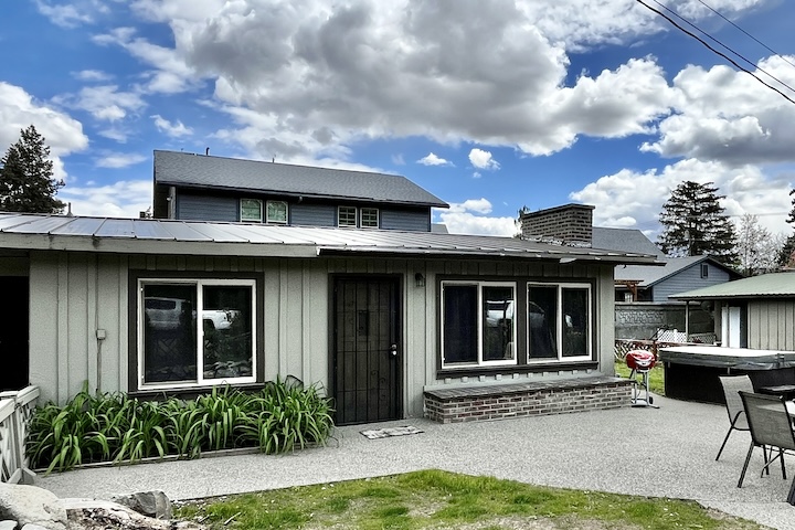 Special Property April 17-19, 2026 - 30% OFF Spring Getaway at Parkview House